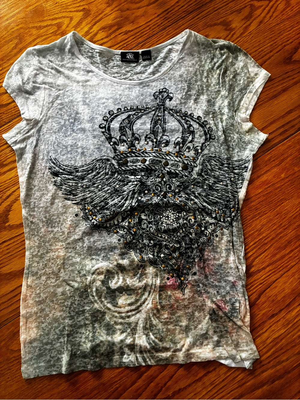 Women’s Rock & Republic Gray Crown & Wings Graphic Tee Cotton Small